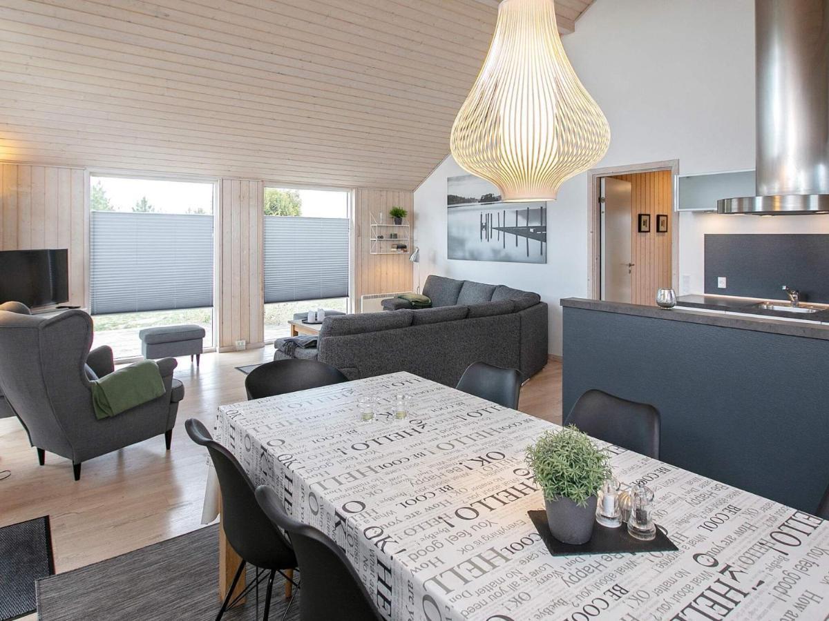 6 Person Holiday Home In V Ggerl Se Bøtø By 외부 사진